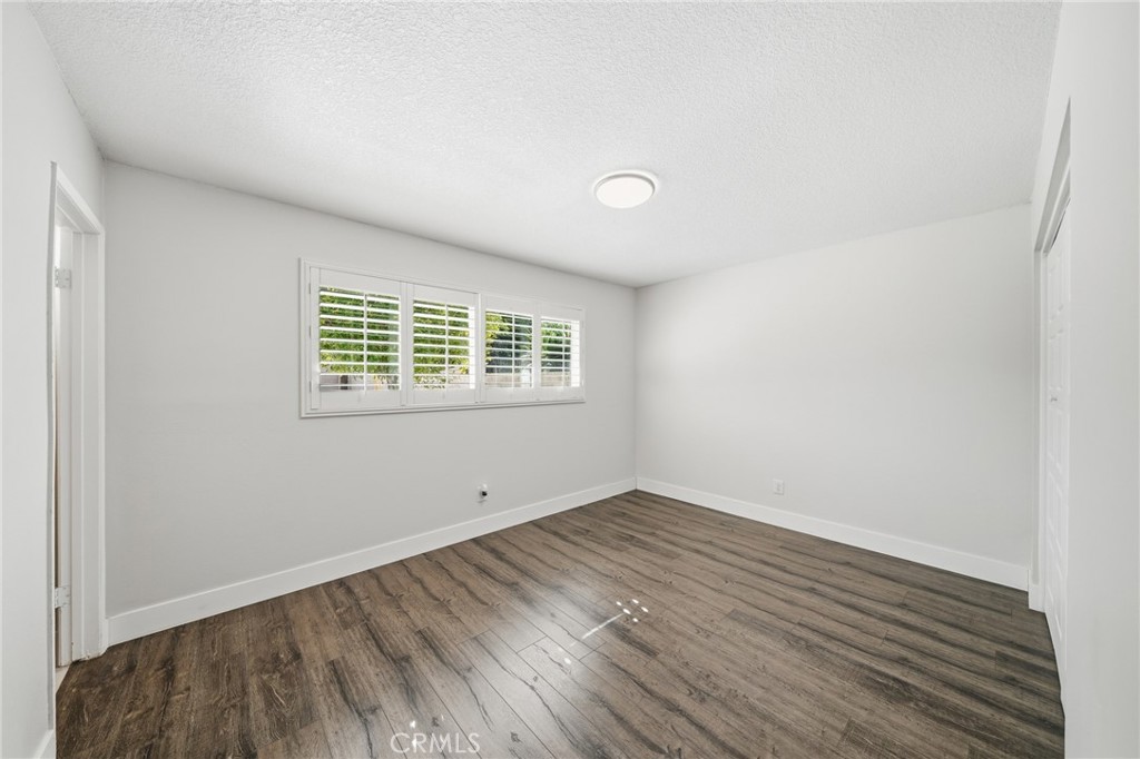 22922 Dry Creek