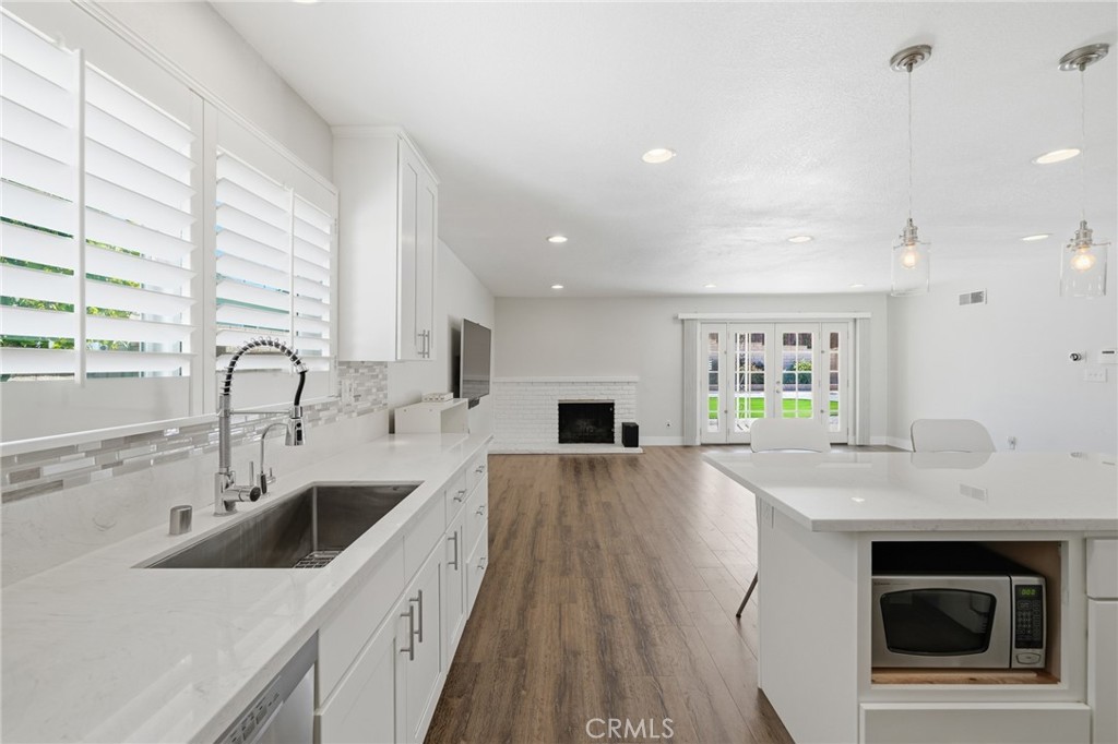 22922 Dry Creek
