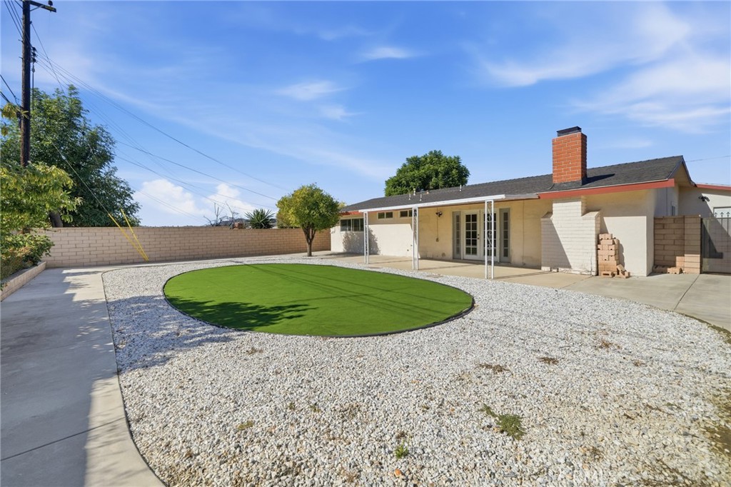 22922 Dry Creek