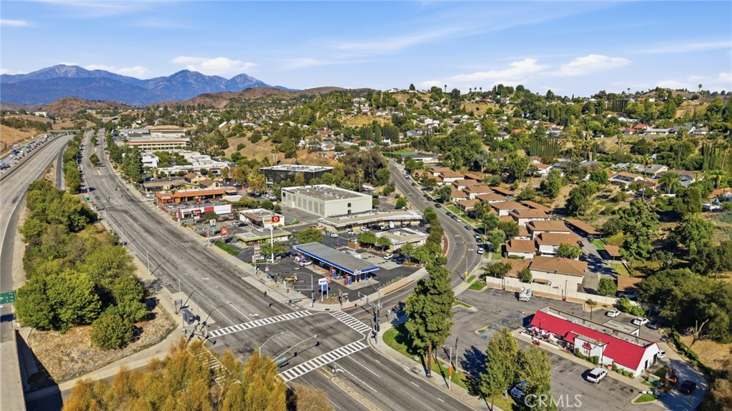22922 Dry Creek