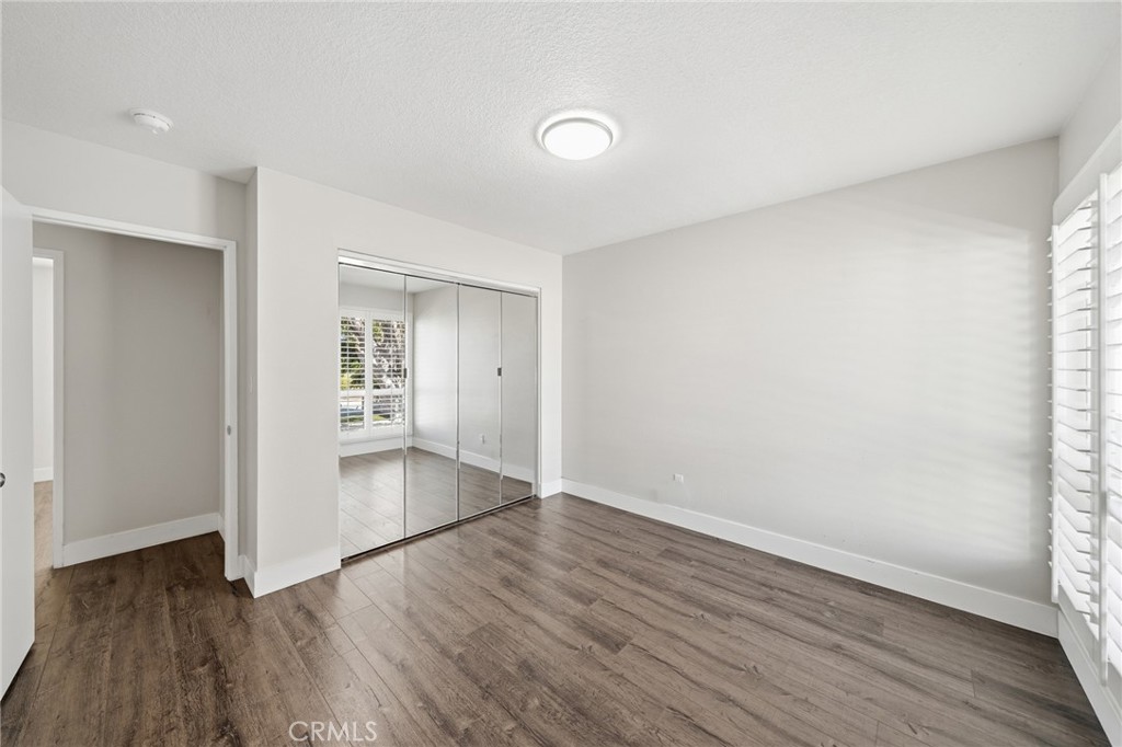 22922 Dry Creek