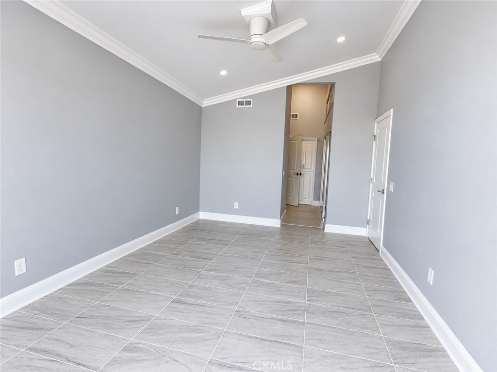 7327 Linden