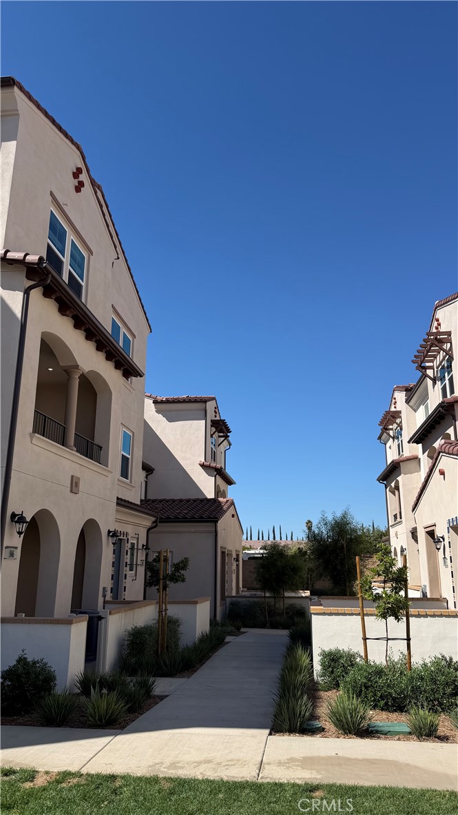 546 Gregory Way