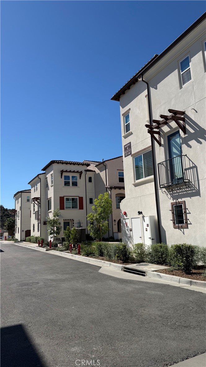 546 Gregory Way