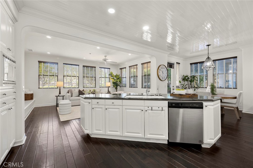 436 Tangerine Place