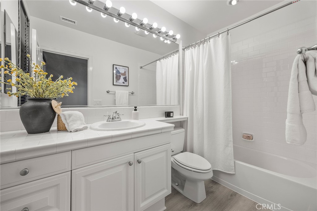 436 Tangerine Place