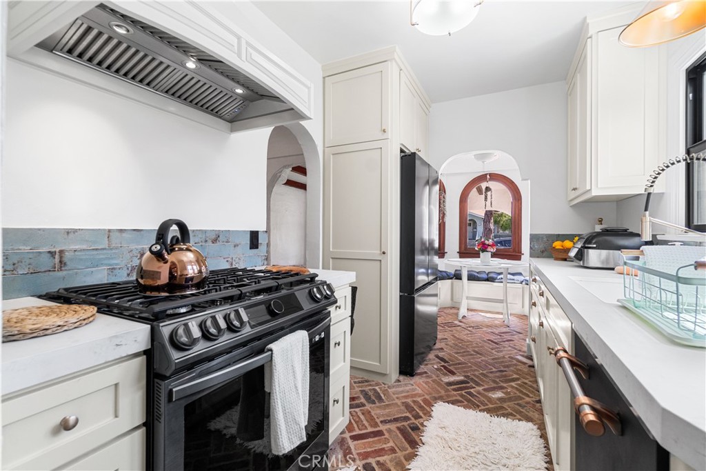 26215 Ocean View Avenue