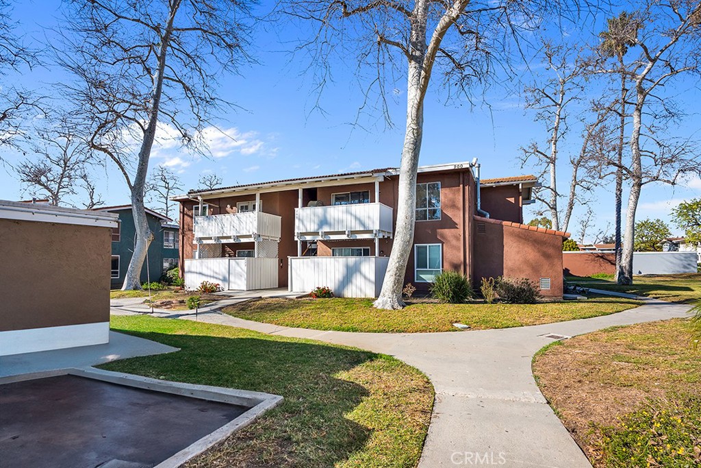 1300 Saratoga Avenue 201