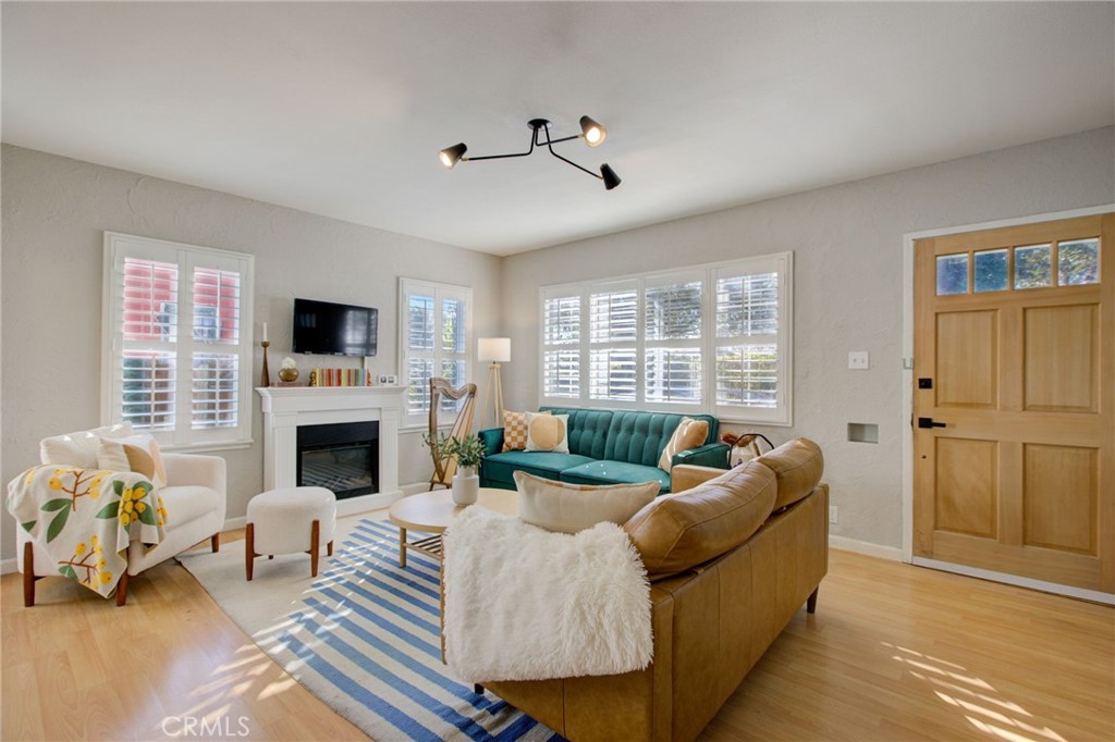 255 E Mountain Street