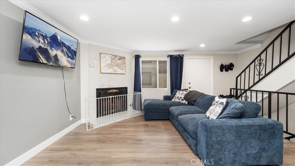 16136 Cornuta Avenue 112