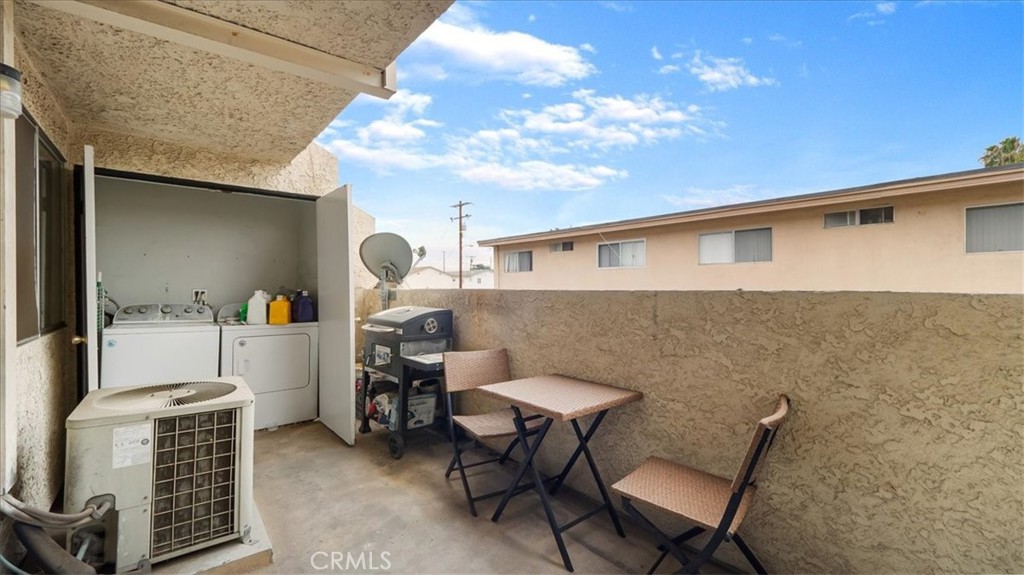 16136 Cornuta Avenue 112