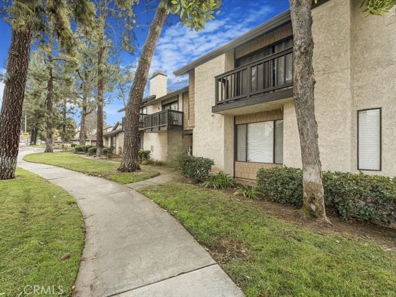 807 Via Sierra Nevada