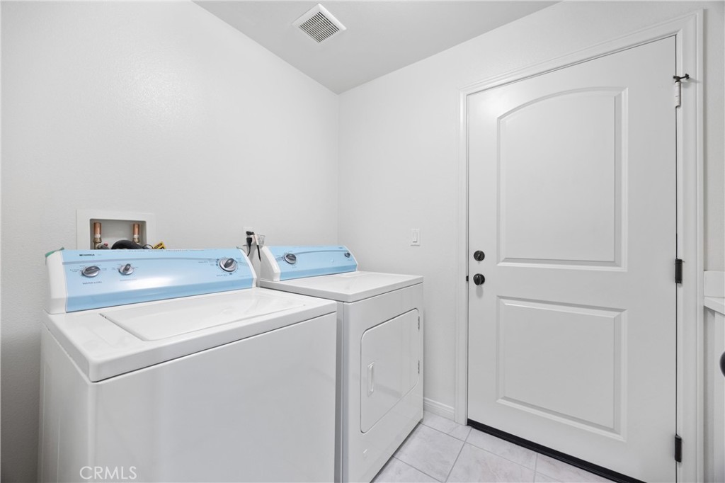 3240 S Westmont Lane 5