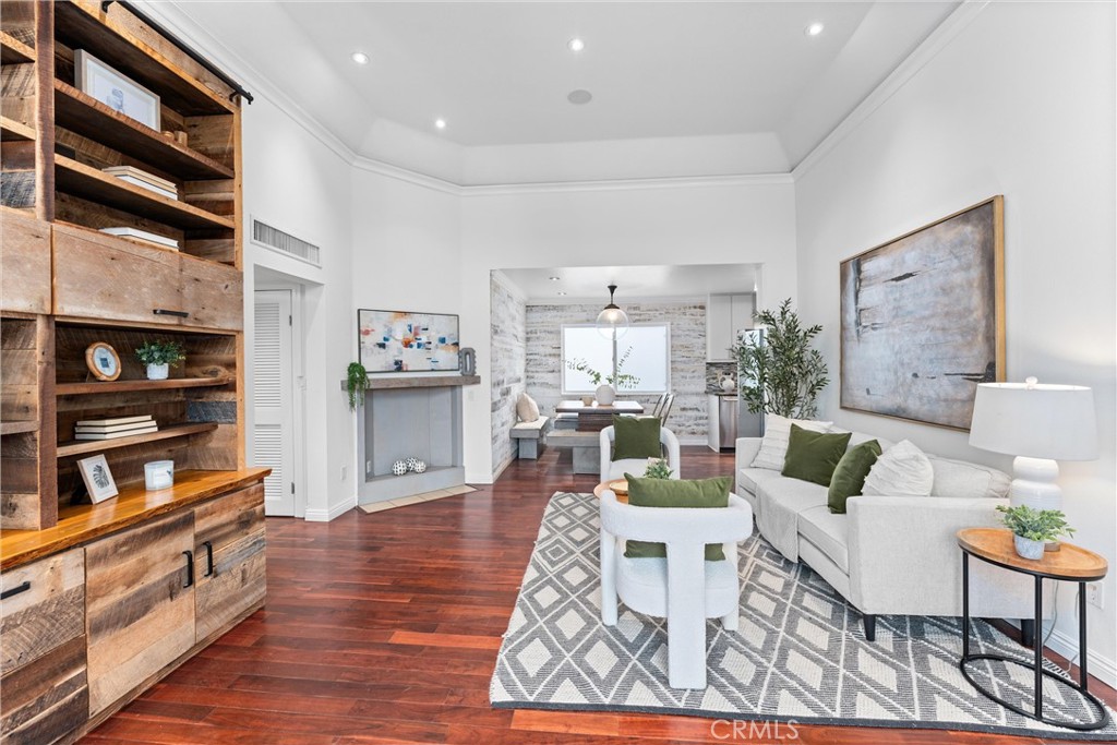 3604 Westwood Boulevard 203