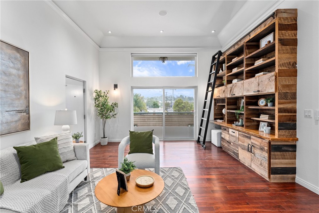 3604 Westwood Boulevard 203