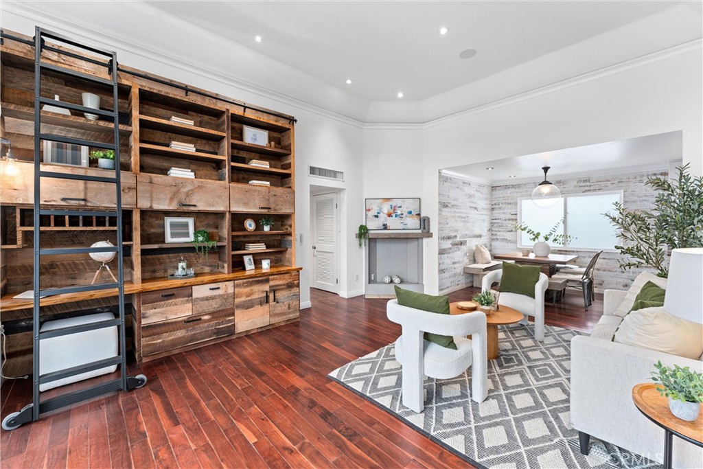 3604 Westwood Boulevard 203