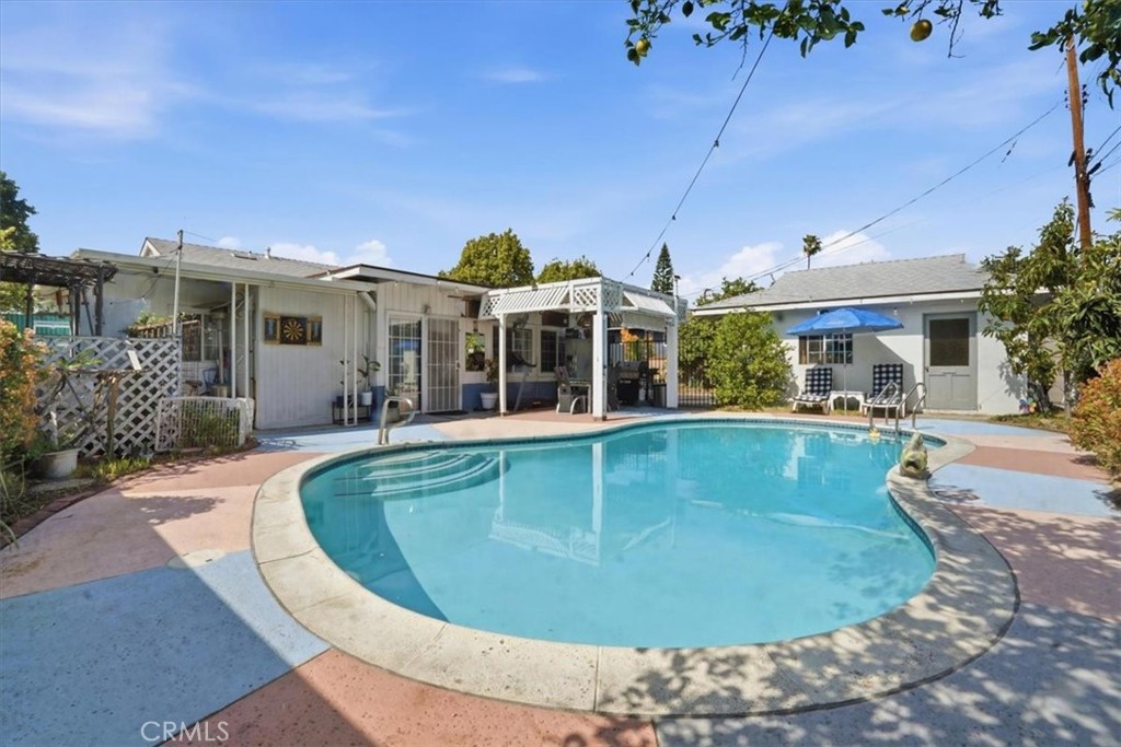 138 S Fernwood