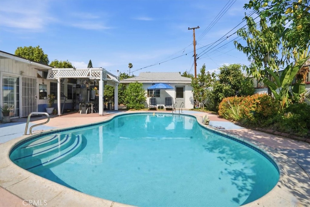 138 S Fernwood