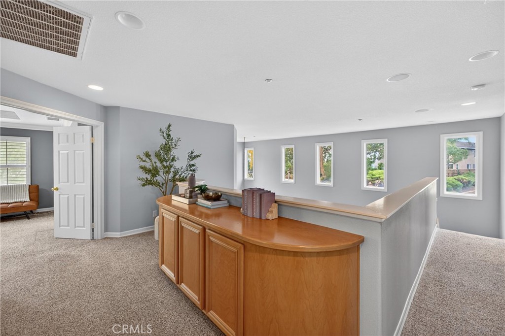 1002 Kemp Dr