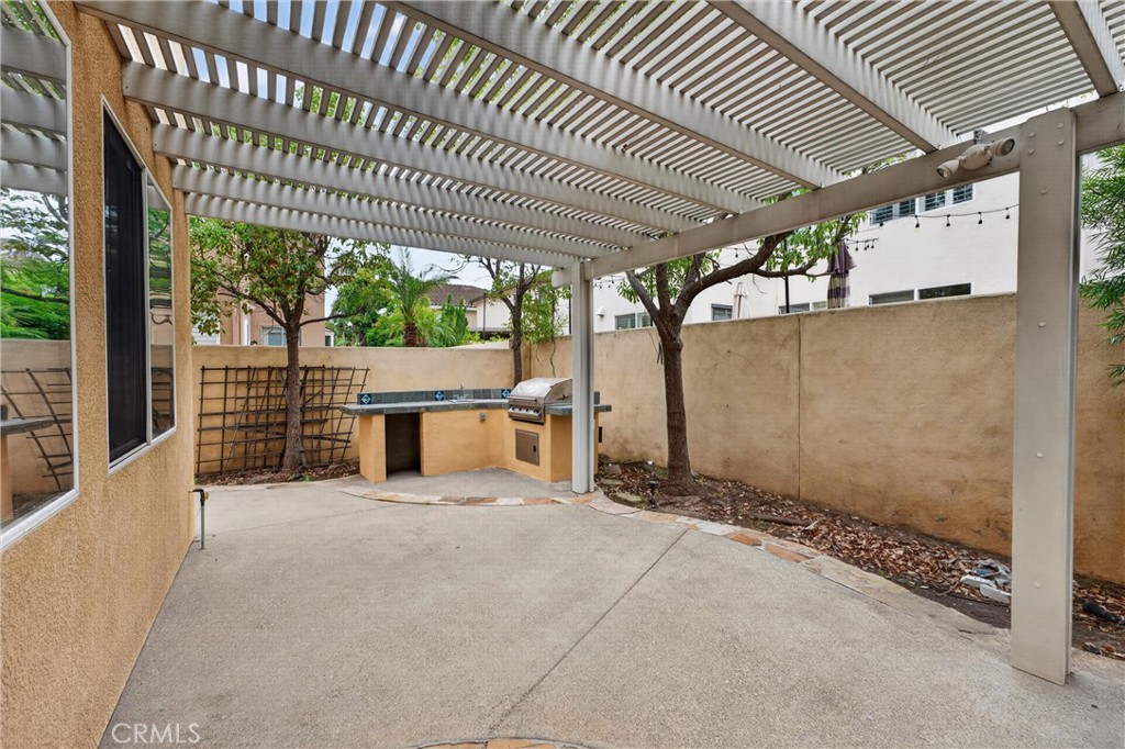 1002 Kemp Dr
