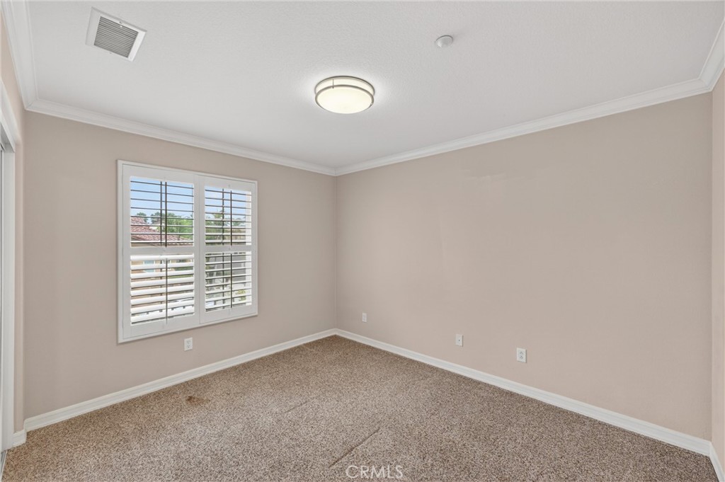 1002 Kemp Dr