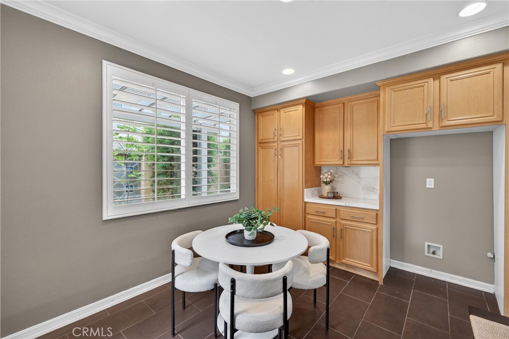 1002 Kemp Dr