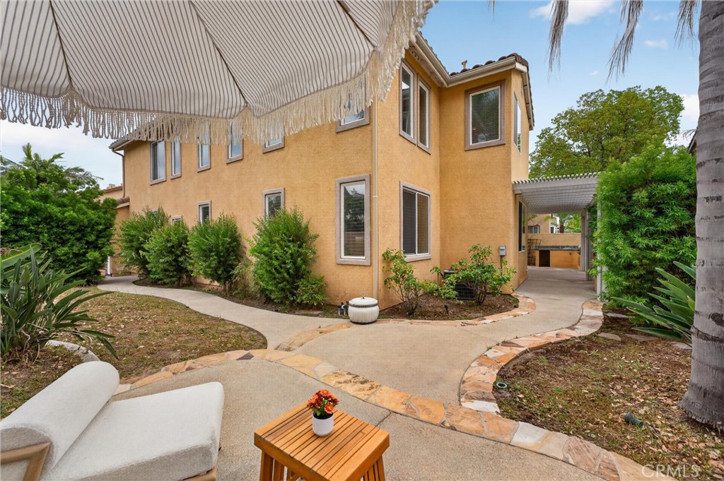 1002 Kemp Dr