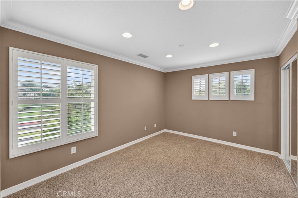 1002 Kemp Dr