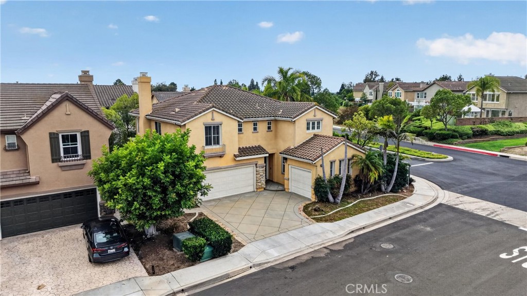 1002 Kemp Dr