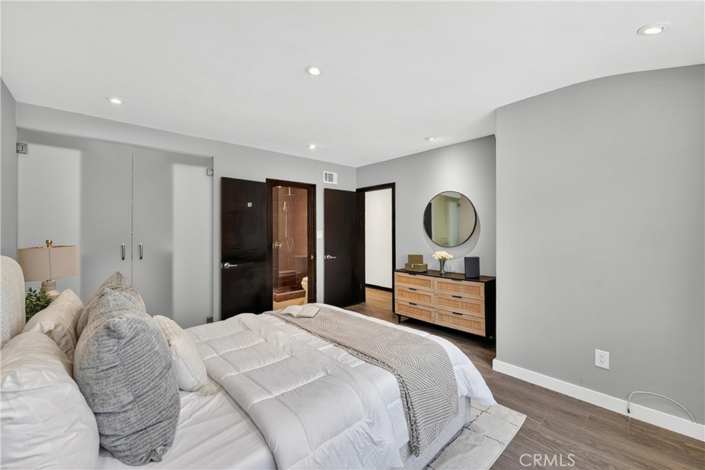 2425 Capetown