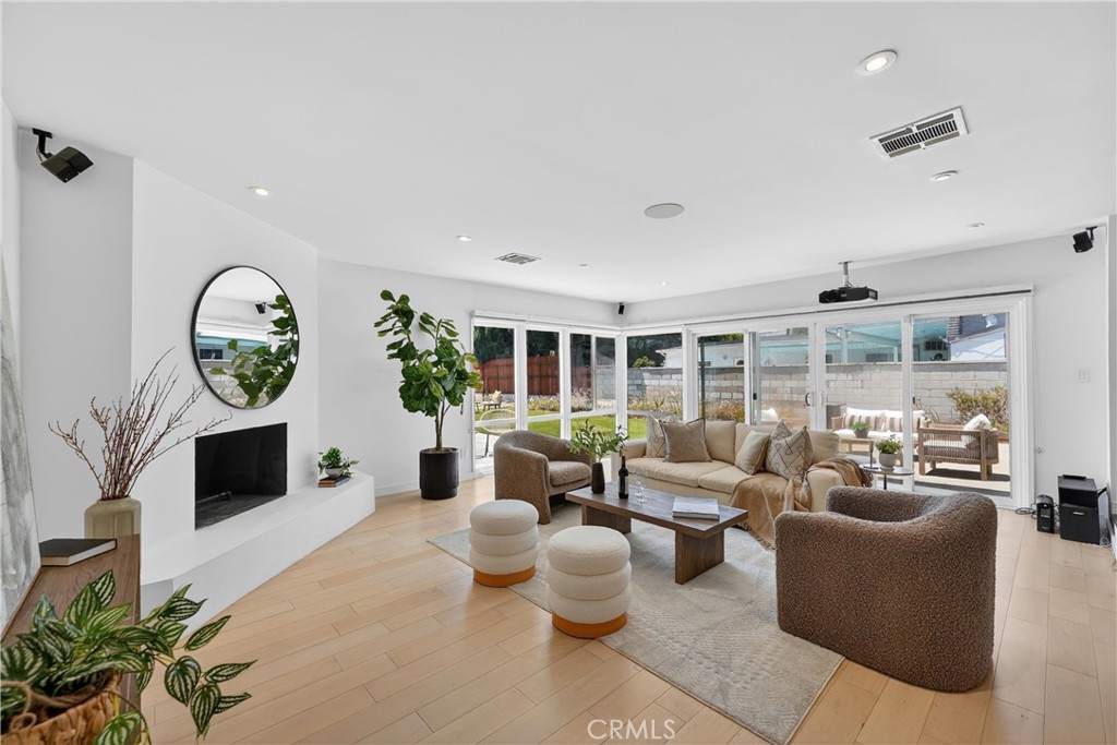 2425 Capetown