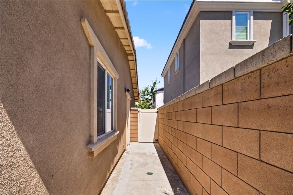 3147 E Yellowstone Drive