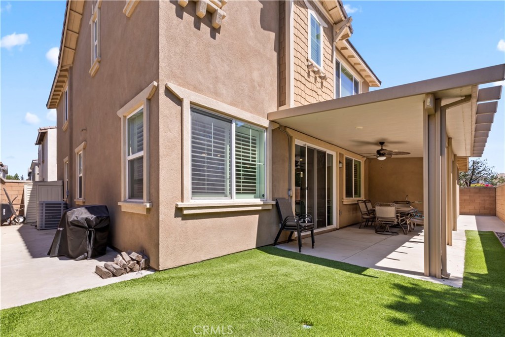 3147 E Yellowstone Drive