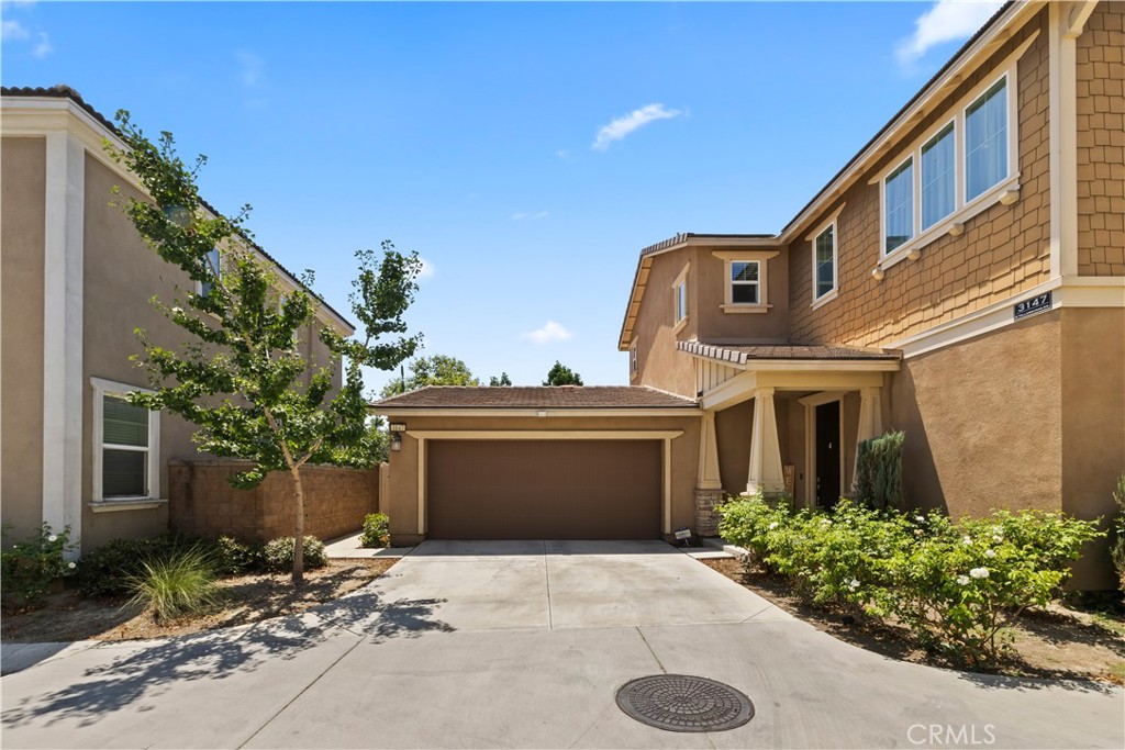 3147 E Yellowstone Drive