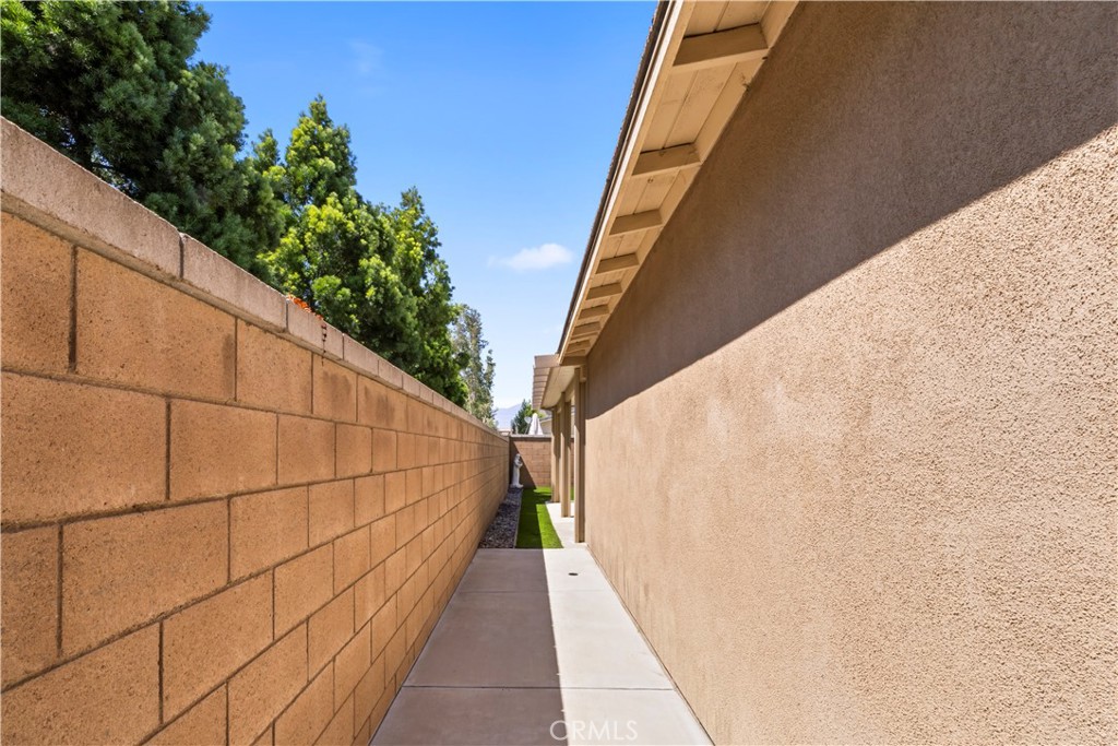 3147 E Yellowstone Drive