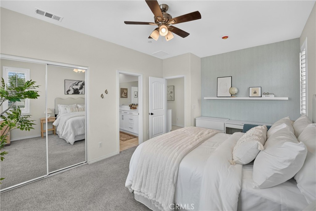 1115 N Vecino