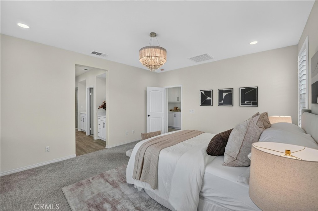 1115 N Vecino