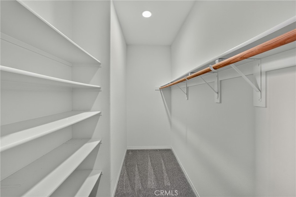 1115 N Vecino