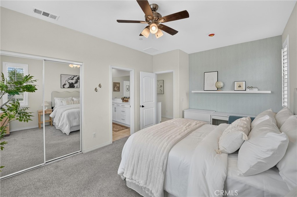 1115 N Vecino