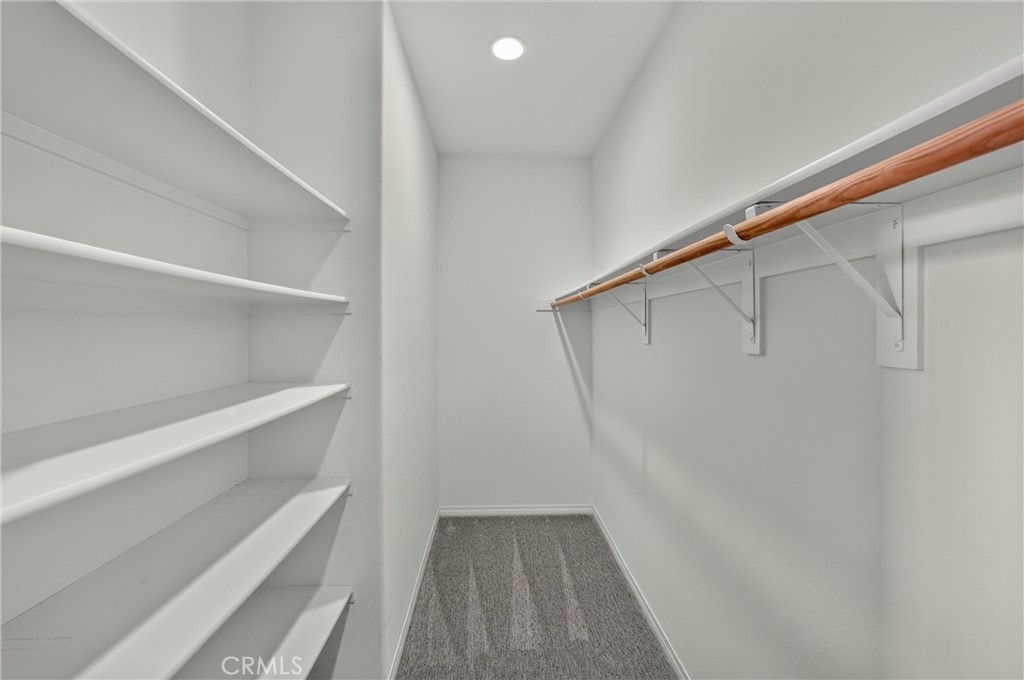 1115 N Vecino