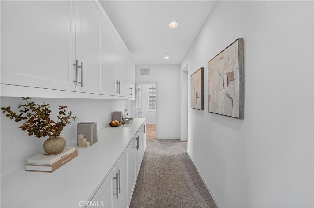 1115 N Vecino