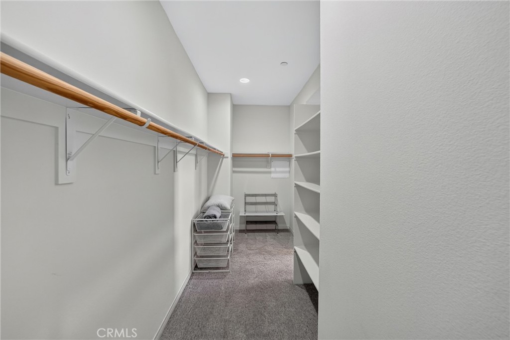 1115 N Vecino
