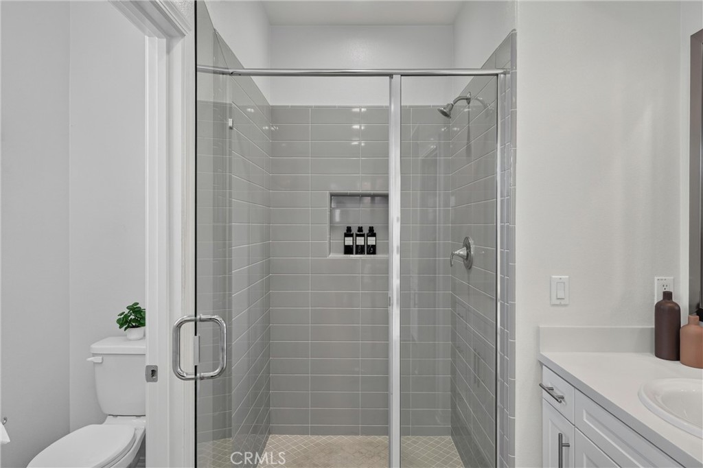 1115 N Vecino