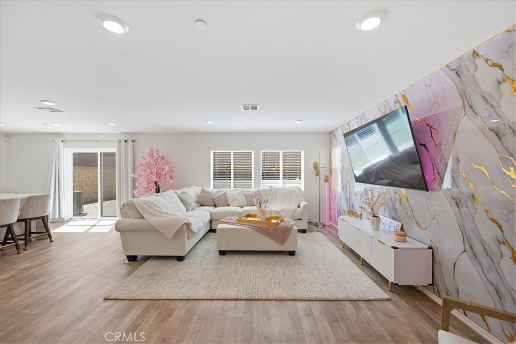 8252 Peachwillow Court