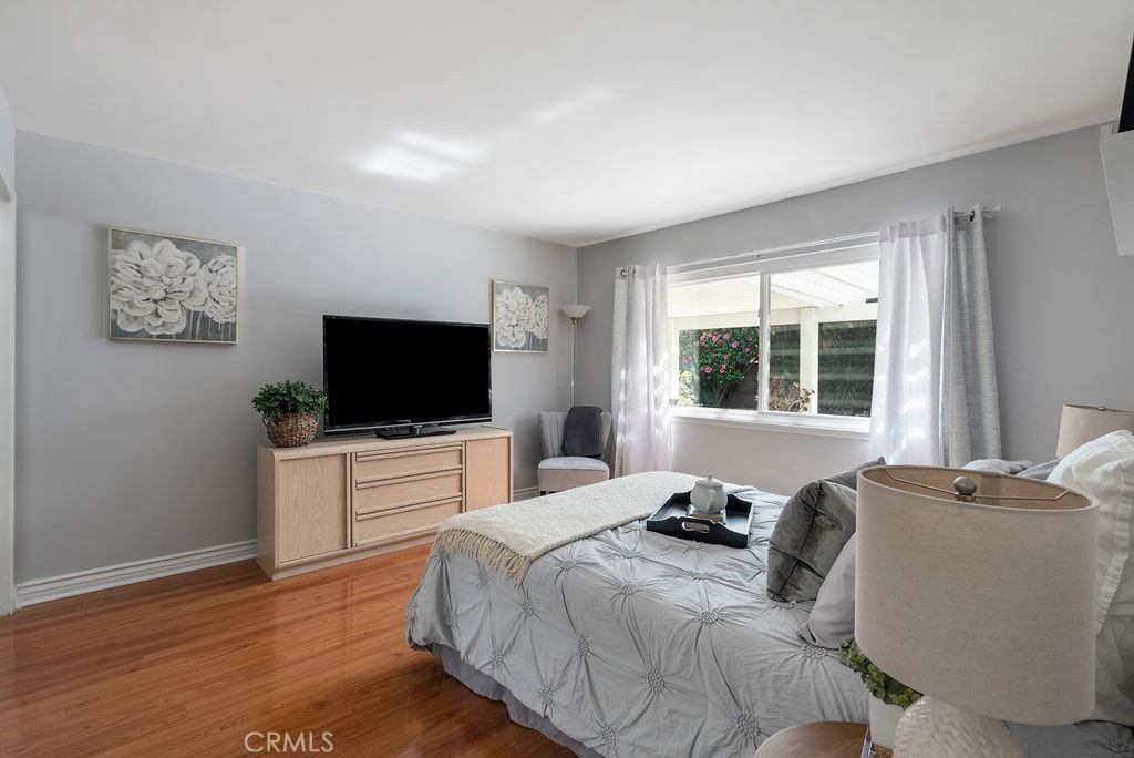 5492 Westmoreland Drive