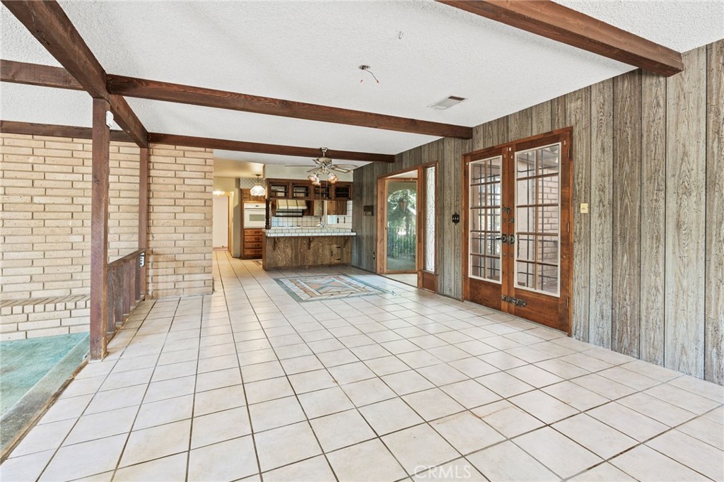 3730 N Armstrong Avenue