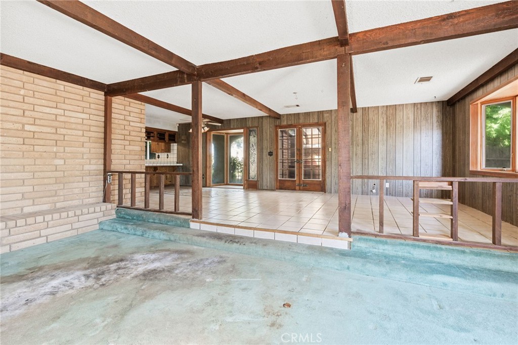 3730 N Armstrong Avenue