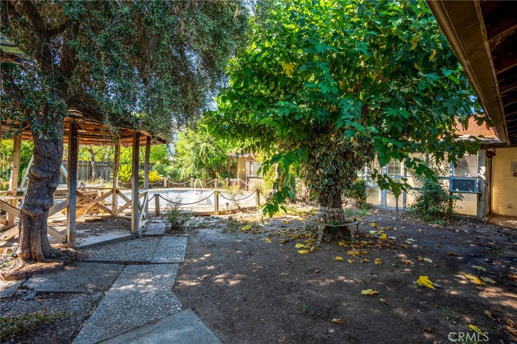 3730 N Armstrong Avenue