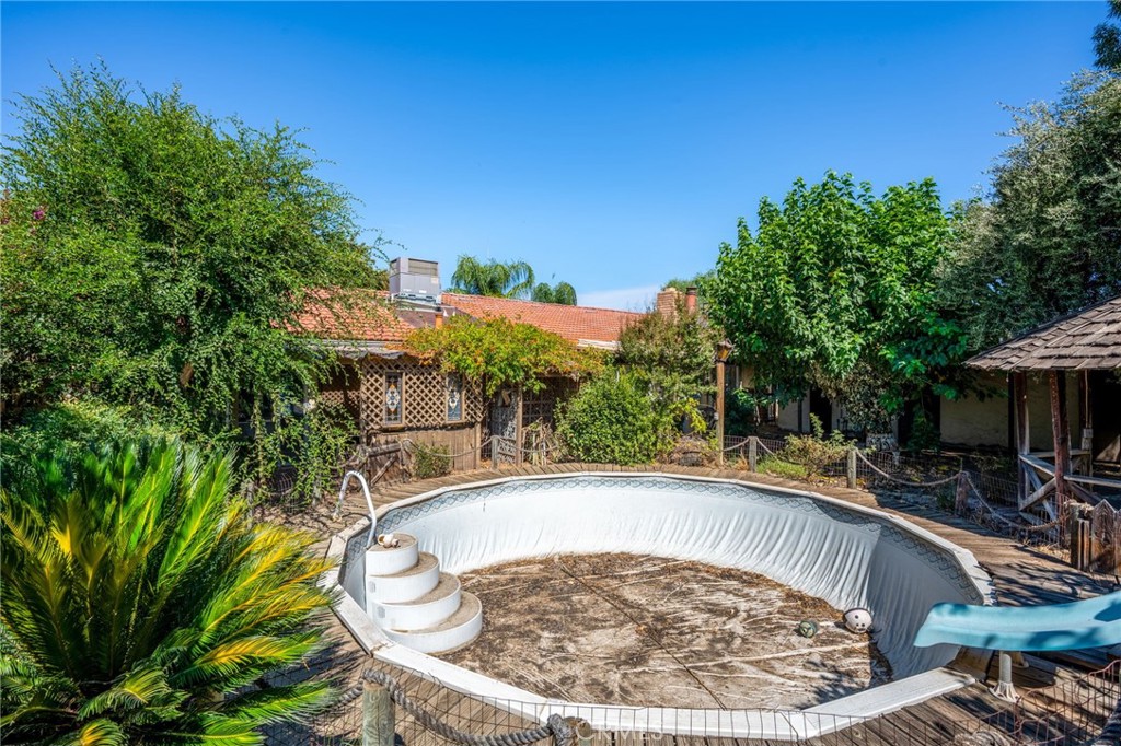 3730 N Armstrong Avenue