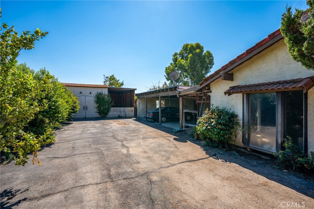 3730 N Armstrong Avenue